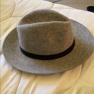 Grey wool fedora with black band